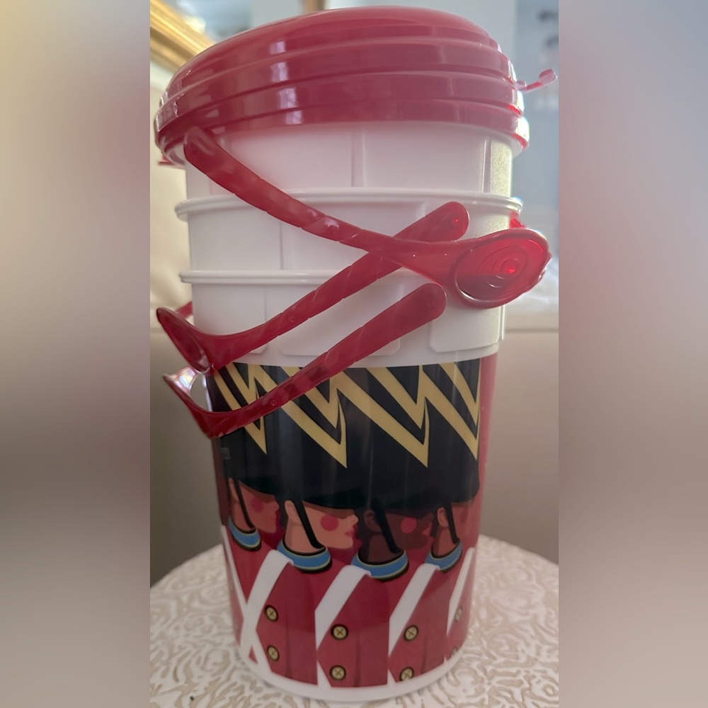 Set 3 Christmas Spectacular official popcorn bucket w/lid NYC Rockefeller CTR